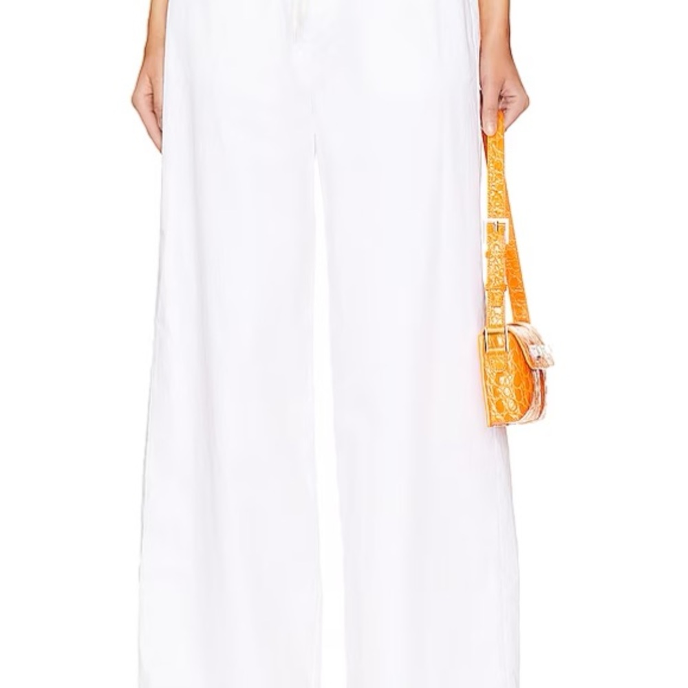 Annael Pants in White
superdown
